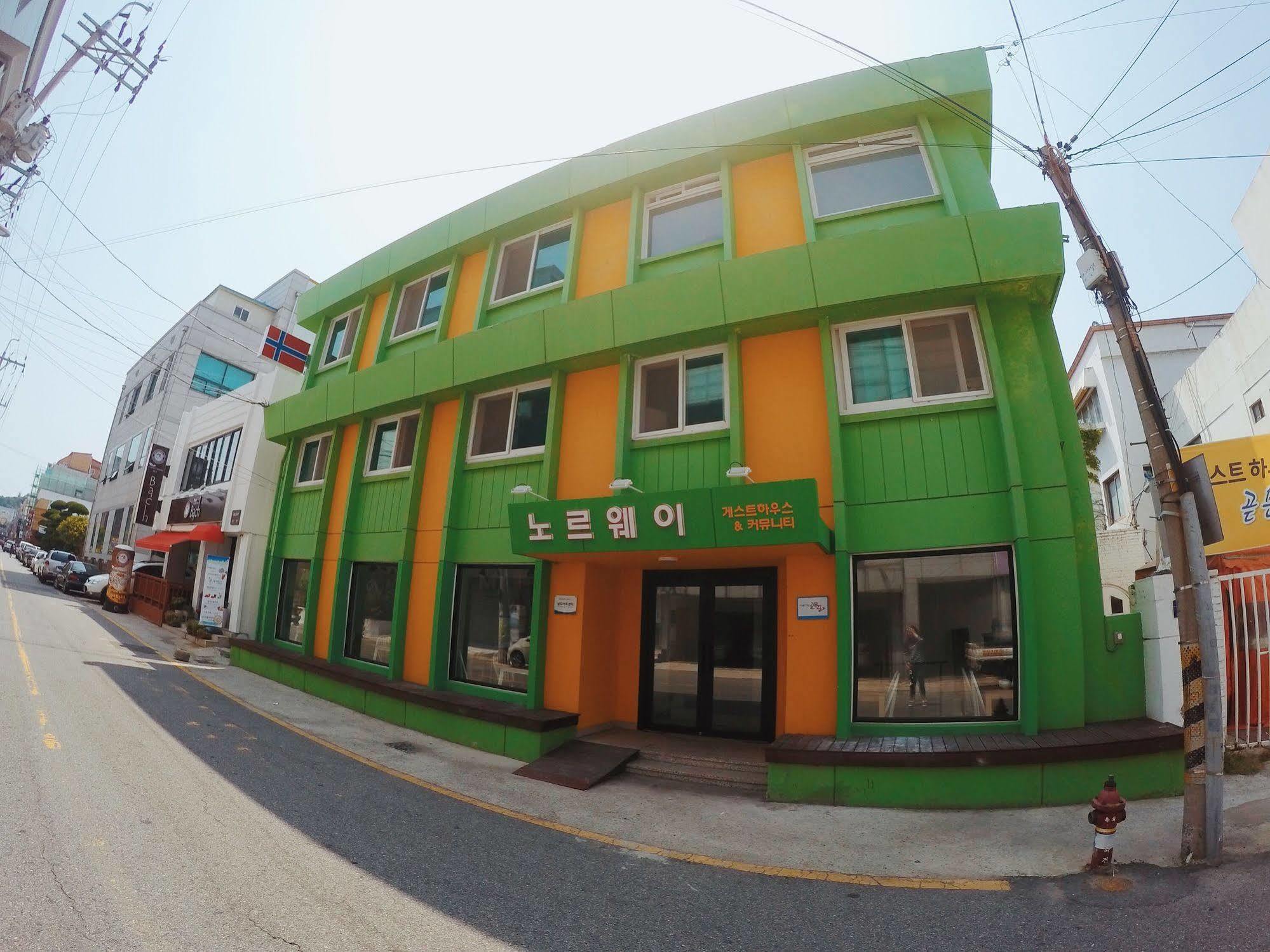 Mokpo Norway Guesthouse Экстерьер фото